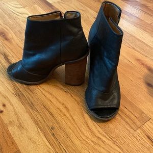 Kelsey Dagger Brooklyn booties